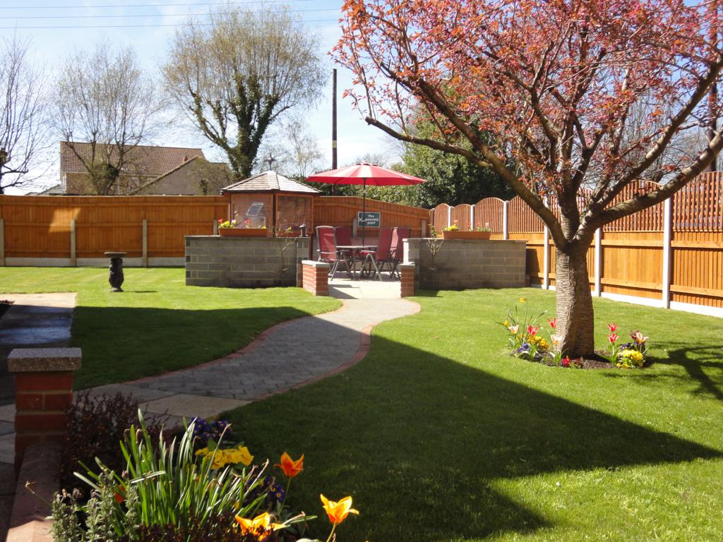 Gardens and seating areas at Carlton House